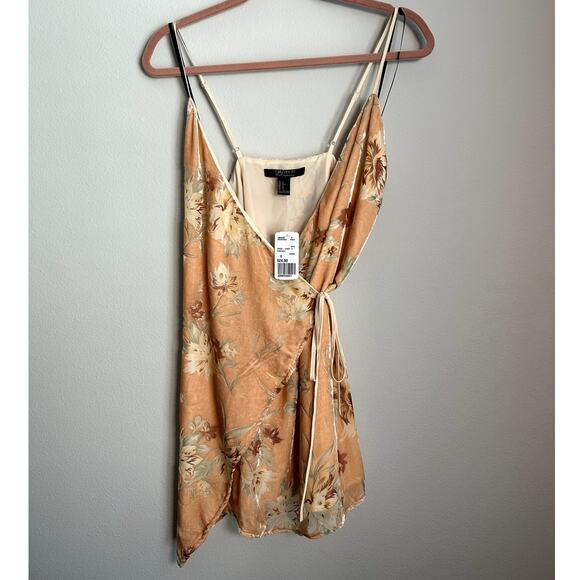 NWT Forever 21 Contemporary Pink Floral Wrap Short Mini Dress Size Small - Picture 3 of 9